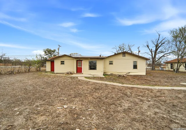 Photo 2 of Single family home for sale at 305 Toepperwein Rd, Converse, TX 78109 | MLS# 2003335 | Listing updated on 2026-09-09