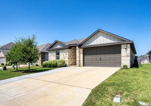 Photo 1 of Single family home for sale at 16923 Eaton Ter, San Antonio, TX 78247 | MLS# 2003356 | Listing updated on 2026-08-06