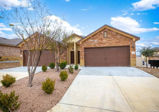 2nd image of 310 /312 Emma Dr, New Braunfels, TX 78130 | MLS# 2003383