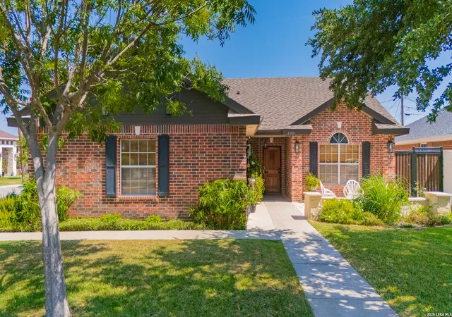 Photo 1 of Sale Pending at 2901 Superior Dr, Eagle Pass, TX 78852 | MLS# 2003398 | Listing updated on 2026-09-06