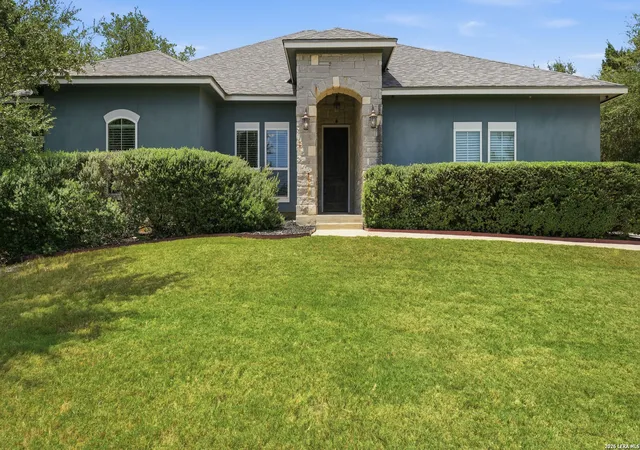 Photo 3 of Sale Pending at 249 Deer Cross Ln, San Antonio, TX 78260 | MLS# 2003404 | Listing updated on 2026-09-11