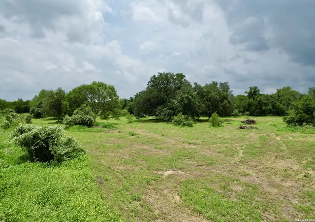 2nd image of 1873 Bronder Rd, Pleasanton, TX 78064 | MLS# 2003437