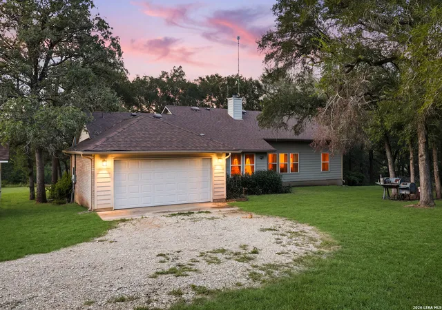3rd image of 795 Indian Springs Dr, Kingsbury, TX 78638 | MLS# 2003452
