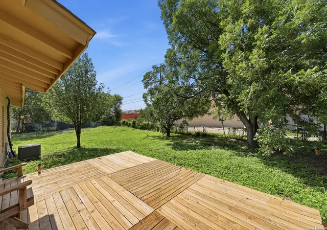 Photo 2 of Single family home for sale at 122 W Hutchins Pl, San Antonio, TX 78221 | MLS# 2003463 | Listing updated on 2026-09-13