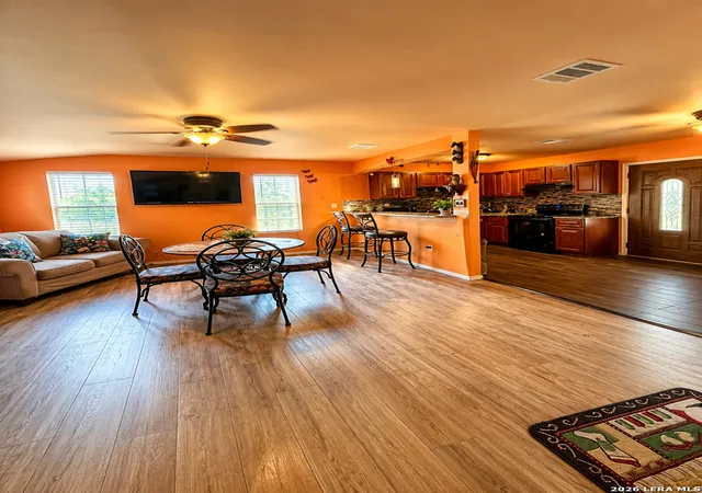 Photo 4 of Single family home for sale at 24217 S Us Hwy 281, San Antonio, TX 78264 | MLS# 2003507 | Listing updated on 2026-08-07