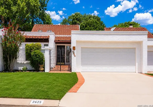 Photo 1 of Single family home for sale at 2625 Calle Del Robles, Kerrville, TX 78028 | MLS# 2003520 | Listing updated on 2026-08-18