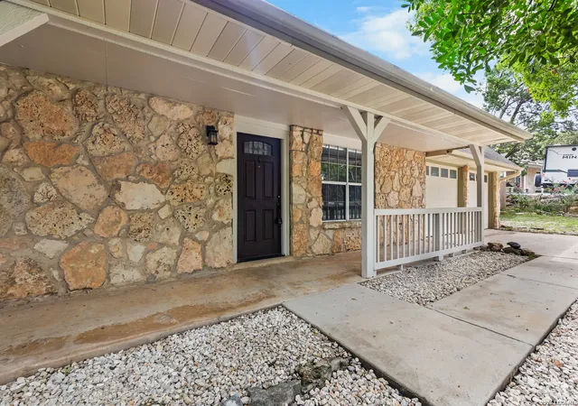 Photo 3 of Single family home for sale at 28028 Bonn Mountain St, San Antonio, TX 78260 | MLS# 2003525 | Listing updated on 2026-10-07