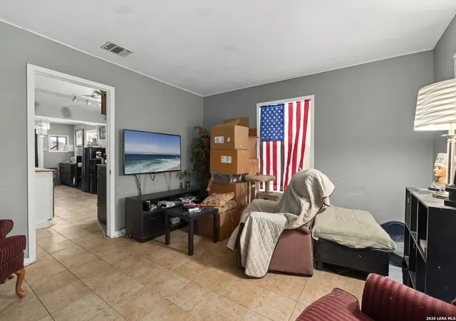Photo 4 of Sale Pending at 1226 Division Ave, San Antonio, TX 78225 | MLS# 2003545 | Listing updated on 2026-08-25