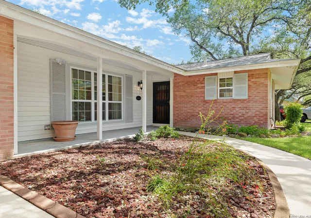 Photo 4 of Single family home for sale at 10814 Auldine Dr, San Antonio, TX 78230 | MLS# 2003549 | Listing updated on 2026-09-17