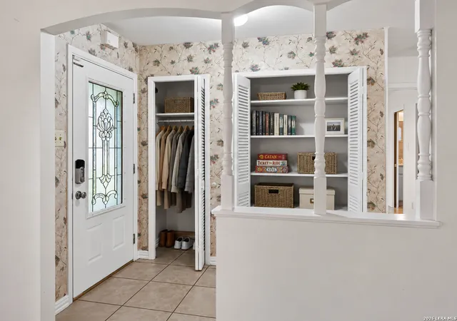 Photo 4 of Sale Pending at 3318 Clearfield Dr, San Antonio, TX 78230 | MLS# 2003581 | Listing updated on 2026-08-24