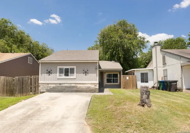 Photo 3 of Single family home for sale at 6227 Valley Queen, San Antonio, TX 78250 | MLS# 2003584 | Listing updated on 2026-08-07