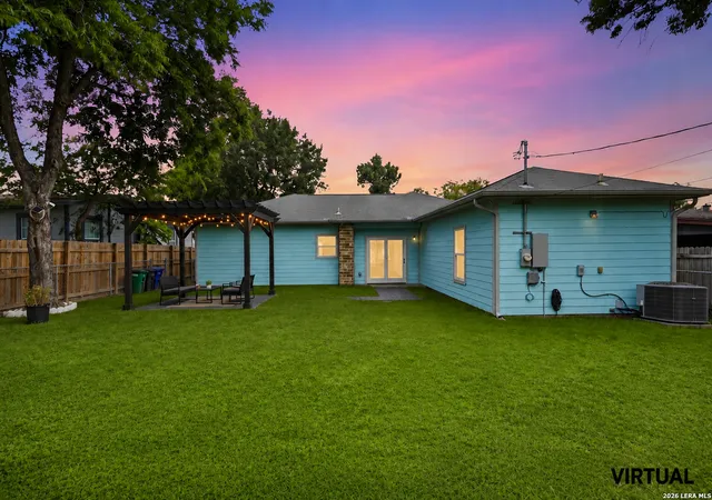 27th image of 250 Englewood Dr, San Antonio, TX 78213 | MLS# 2003589