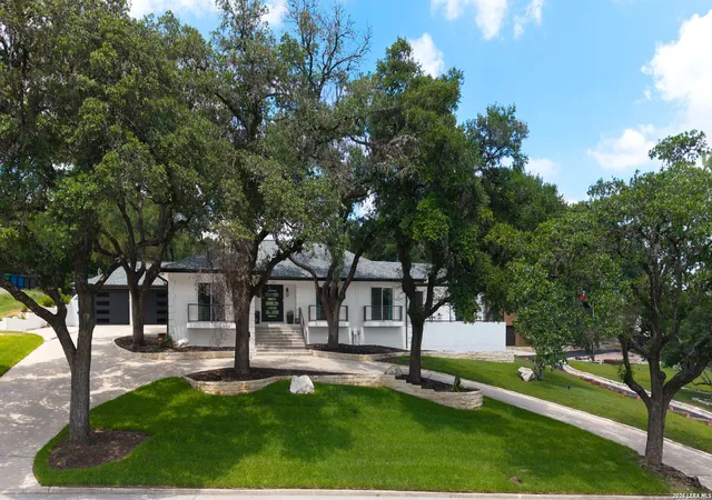 Photo 1 of Single family home for sale at 311 E Woodlake Dr, San Antonio, TX 78229 | MLS# 2003633 | Listing updated on 2026-08-08