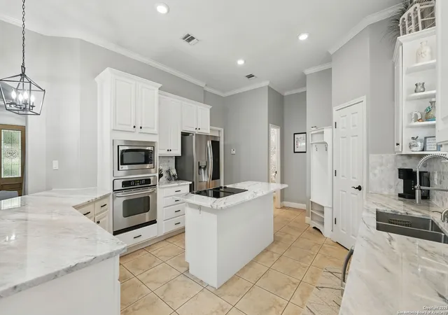 2nd image of 212 Wentworth, Spring Branch, TX 78070 | MLS# 2003635