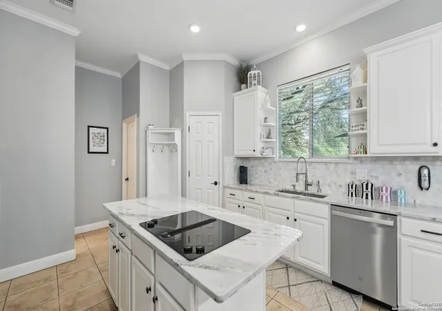 Photo 3 of Single family home for sale at 212 Wentworth, Spring Branch, TX 78070 | MLS# 2003635 | Listing updated on 2026-09-11