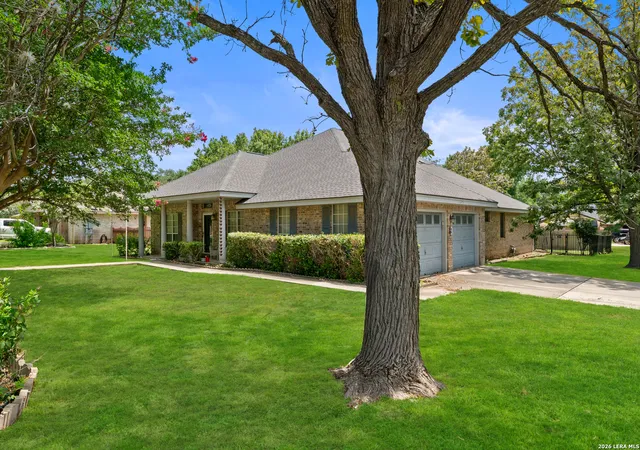 Photo 2 of Single family home for sale at 1275 Fox Glen Rd, New Braunfels, TX 78130 | MLS# 2003649 | Listing updated on 2026-10-29