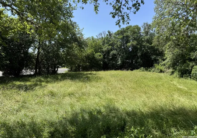 2nd image of 310 S Plant Ave, Boerne, TX 78006 | MLS# 2003654