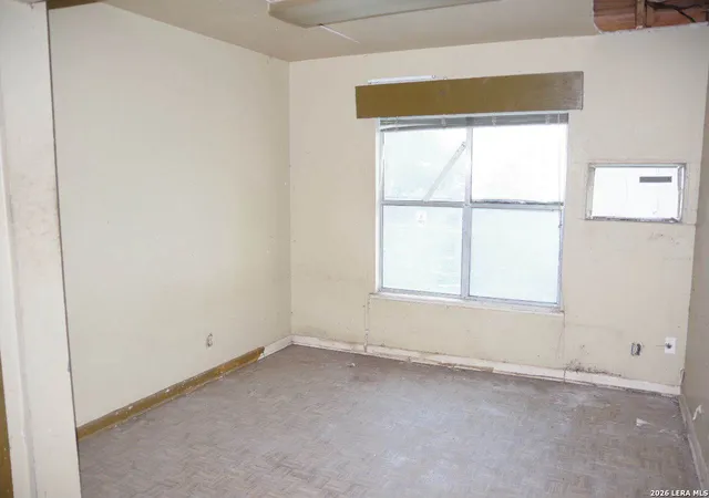 Photo 3 of Sale Pending at 103 Weizmann, San Antonio, TX 78212 | MLS# 2003661 | Listing updated on 2026-08-06