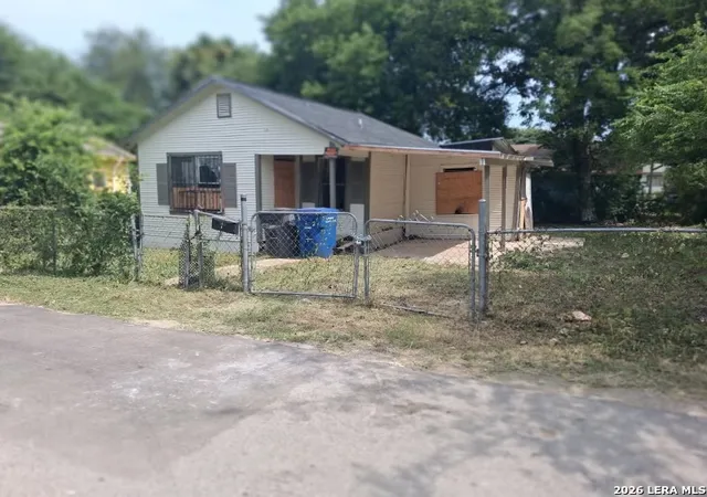 3rd image of 1913 Montezuma St, San Antonio, TX 78207 | MLS# 2003680