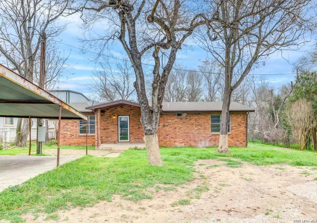 Photo 2 of Single family home for sale at 12460 S Us Hwy 181, San Antonio, TX 78223 | MLS# 2003721 | Listing updated on 2026-08-08