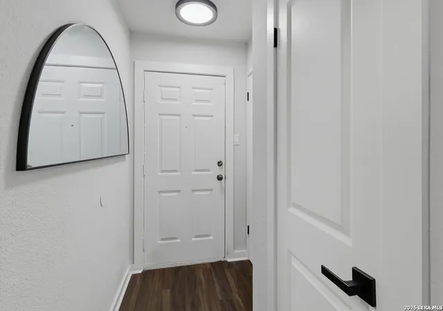 3rd image of 10254 Dover Rdg #203, San Antonio, TX 78250 | MLS# 2003731