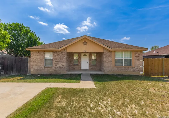 Photo 1 of Single family home for sale at 401 Keli Circle, Eagle Pass, TX 78852 | MLS# 2003740 | Listing updated on 2026-08-08