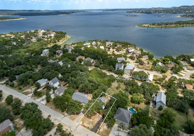 41st image of 1560 Skyline Hls, Canyon Lake, TX 78133 | MLS# 2003741