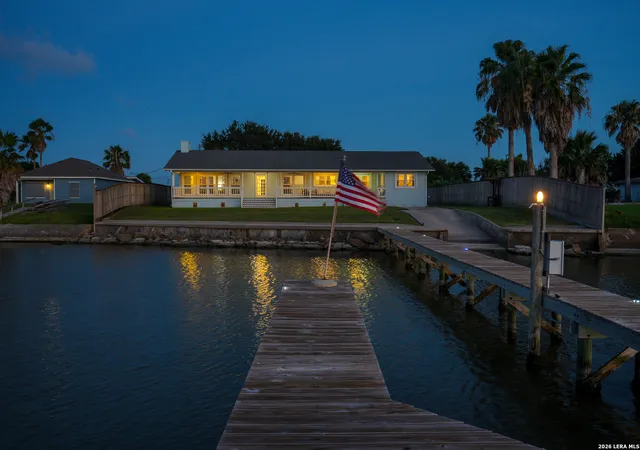 Photo 1 of Single family home for sale at 3633 Copano Dr, Rockport, TX 78382 | MLS# 2003744 | Listing updated on 2026-09-07