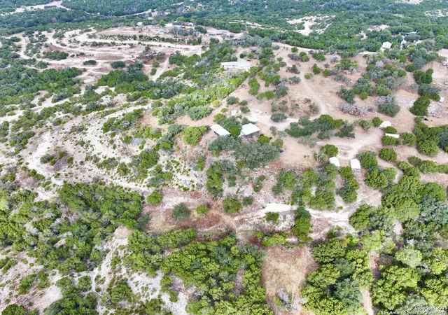 3rd image of 113 Shadow Valley Dr, Boerne, TX 78006 | MLS# 2003770