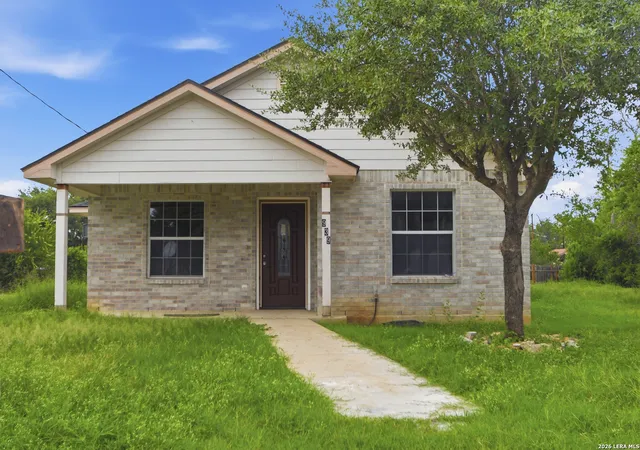 Photo 1 of Single family home for sale at 939 W Harding Blvd, San Antonio, TX 78221 | MLS# 2003796 | Listing updated on 2026-09-10