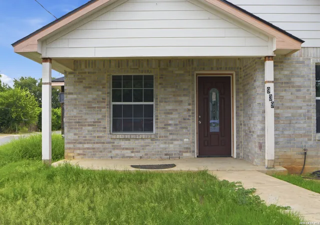Photo 2 of Single family home for sale at 939 W Harding Blvd, San Antonio, TX 78221 | MLS# 2003796 | Listing updated on 2026-09-10
