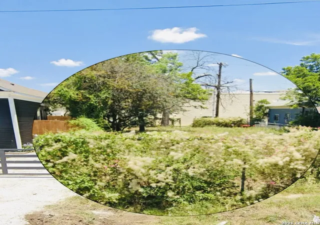 2nd image of 1507 E Crockett St, San Antonio, TX 78202 | MLS# 2003813