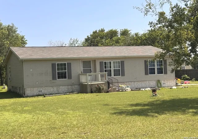 1st image of 1025 County Road 3821, San Antonio, TX 78253 | MLS# 2003867
