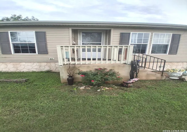4th image of 1025 County Road 3821, San Antonio, TX 78253 | MLS# 2003867