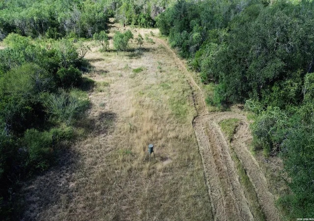 4th image of 980 Mann Rd 02, Poteet, TX 78065 | MLS# 2003868