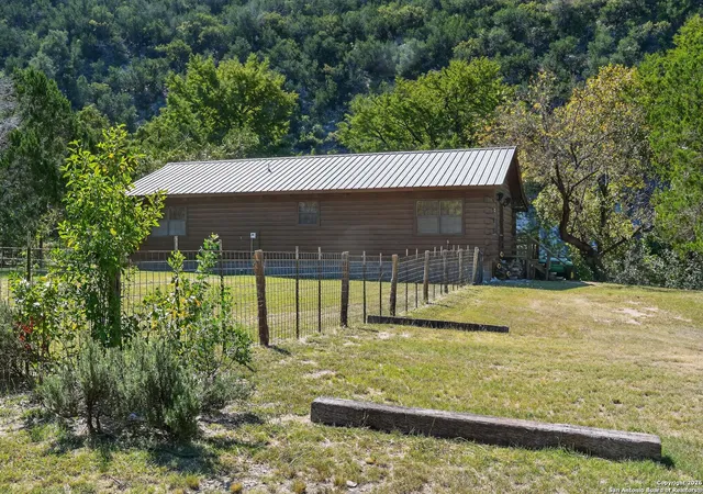 Photo 2 of Single family home for sale at 648 Bluffcreek Rd, Leakey, TX 78873 | MLS# 2003877 | Listing updated on 2026-08-08