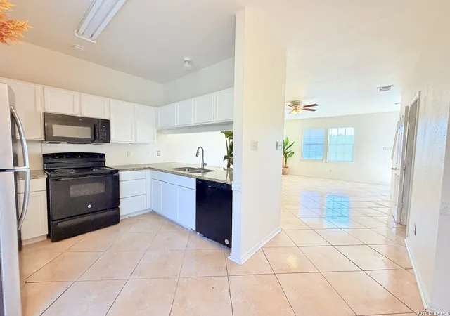 Photo 4 of Sale Pending at 1803 White Magnolia, San Antonio, TX 78227 | MLS# 2003893 | Listing updated on 2026-09-01