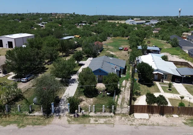 Photo 3 of Single family home for sale at 2593 Eidson Rd, Eagle Pass, TX 78852 | MLS# 2003898 | Listing updated on 2026-08-08