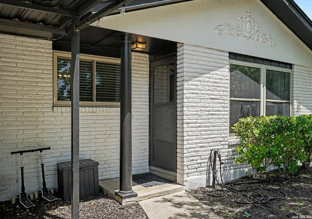 2nd image of 3210 Kirby Dr, Kirby, TX 78219 | MLS# 2003929