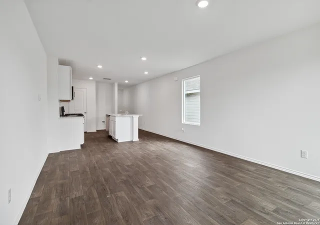 Photo 3 of Single family home for sale at 5132 Wild Boar Xing, Converse, TX 78109 | MLS# 2003954 | Listing updated on 2026-09-19