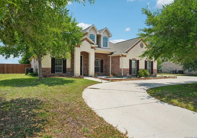 Photo 3 of Single family home for sale at 7027 Laura Hts, Schertz, TX 78154 | MLS# 2003955 | Listing updated on 2026-09-03