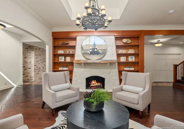 Photo 4 of Single family home for sale at 5 Ashin Way, Hill Country Village, TX 78232 | MLS# 2004007 | Listing updated on 2026-07-29