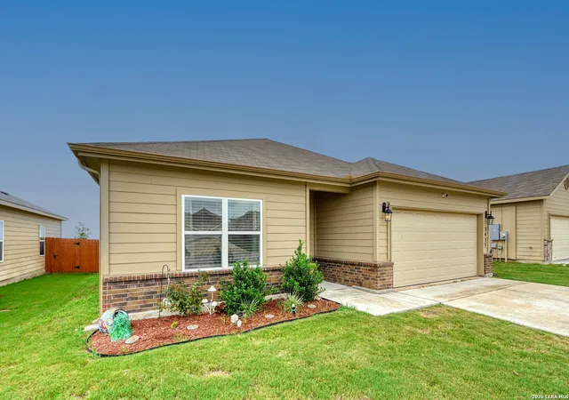 2nd image of 3433 Canyon Rdg, Seguin, TX 78155 | MLS# 2004019