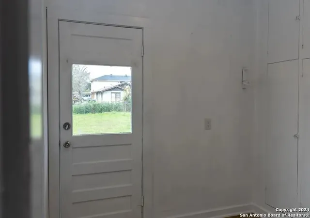 12th image of 719 Kelly St, Poteet, TX 78065 | MLS# 2004058