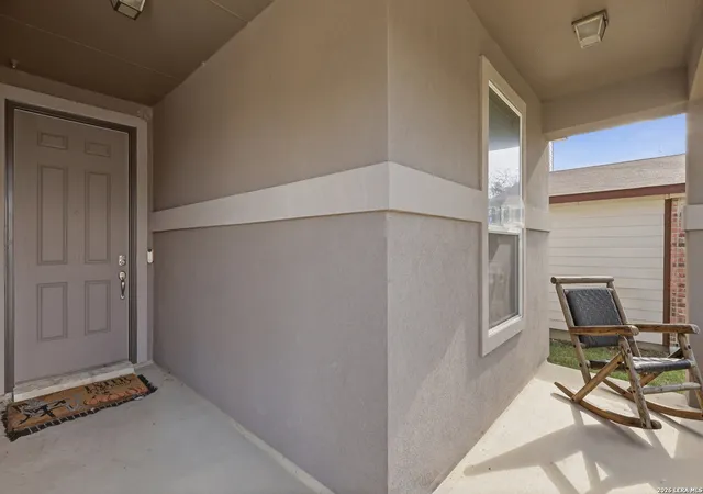 Photo 4 of Single family home for sale at 6514 Wind Trce, San Antonio, TX 78239 | MLS# 2004083 | Listing updated on 2026-09-12