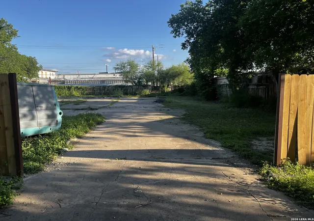 Photo 1 of Land for sale at 126 Monticello Ct, San Antonio, TX 78223 | MLS# 2004106 | Listing updated on 2026-09-08