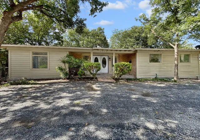 2nd image of 1028 Ivy Ln, Terrell Hills, TX 78209 | MLS# 2004109