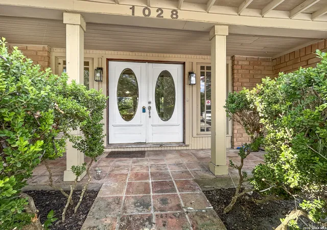 3rd image of 1028 Ivy Ln, Terrell Hills, TX 78209 | MLS# 2004109