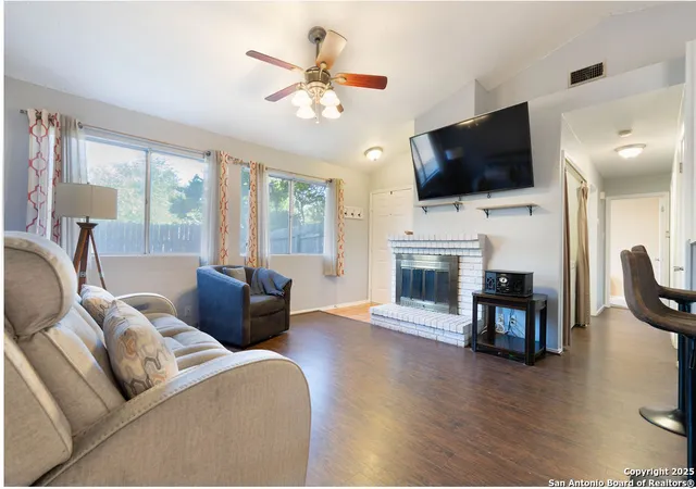 Photo 4 of Sale Pending at 3219 Stoney Sq, San Antonio, TX 78247 | MLS# 2004117 | Listing updated on 2026-09-02