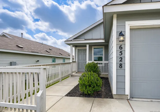 Photo 2 of Single family home for sale at 6528 Scarecrow Way, San Antonio, TX 78252 | MLS# 2004151 | Listing updated on 2026-09-16